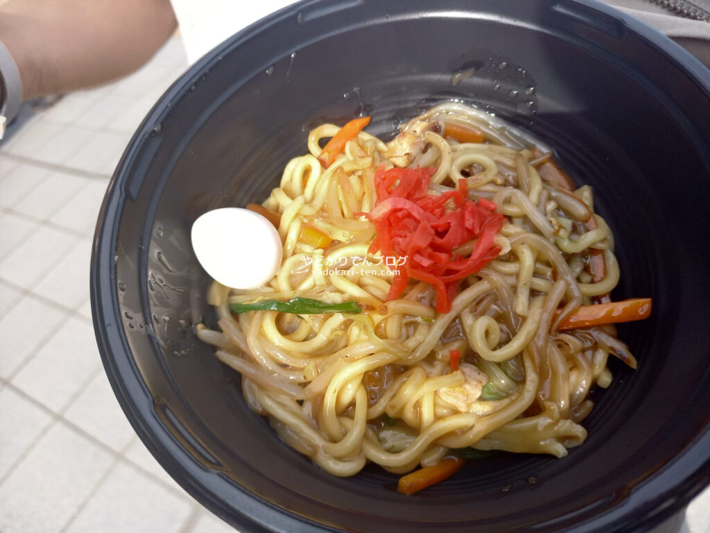 おおきにアリーナ舞洲で購入した焼きラーメン